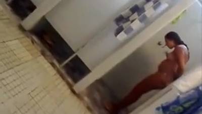 Une caméra cachée infiltrée dans un vestiaire de femmes