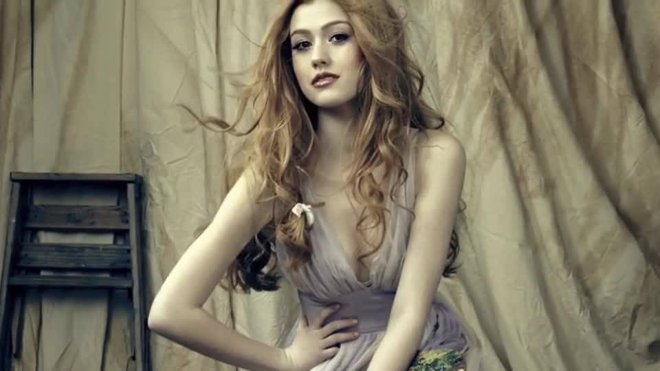 Compilation sexy de Katherine McNamara