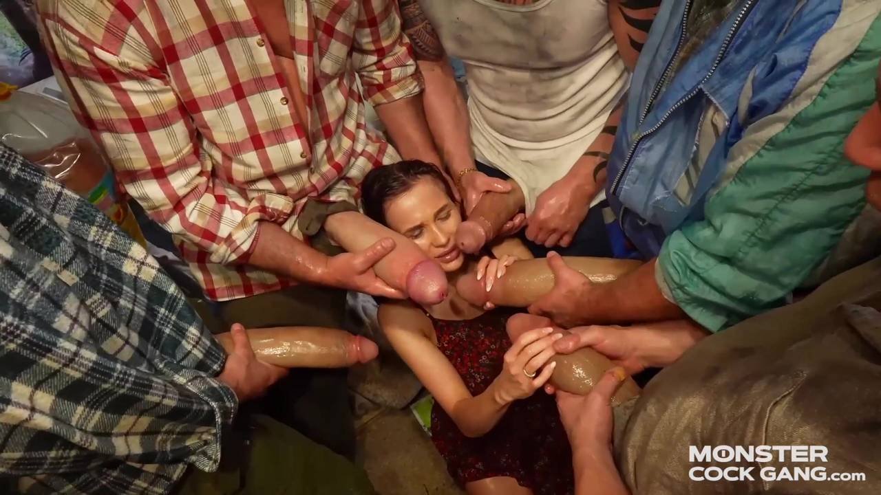 Porno parodie avec grosses fausses bites